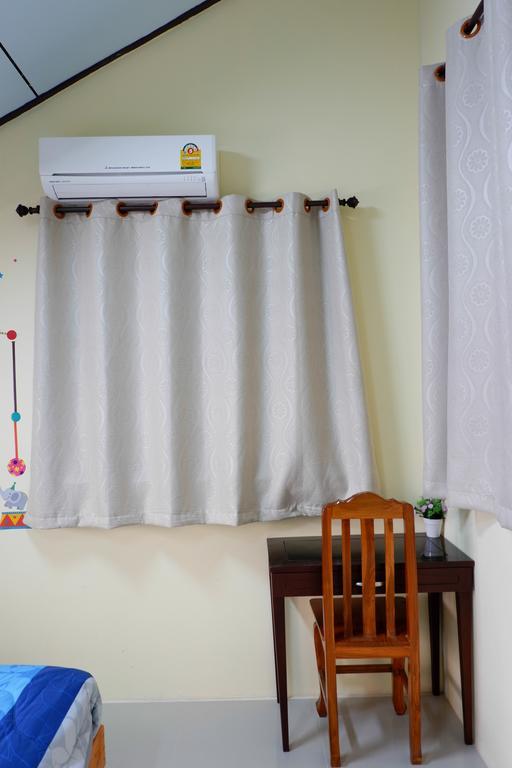 Ban Yenjid Ξενοδοχείο Αγιουτάγια Εξωτερικό φωτογραφία